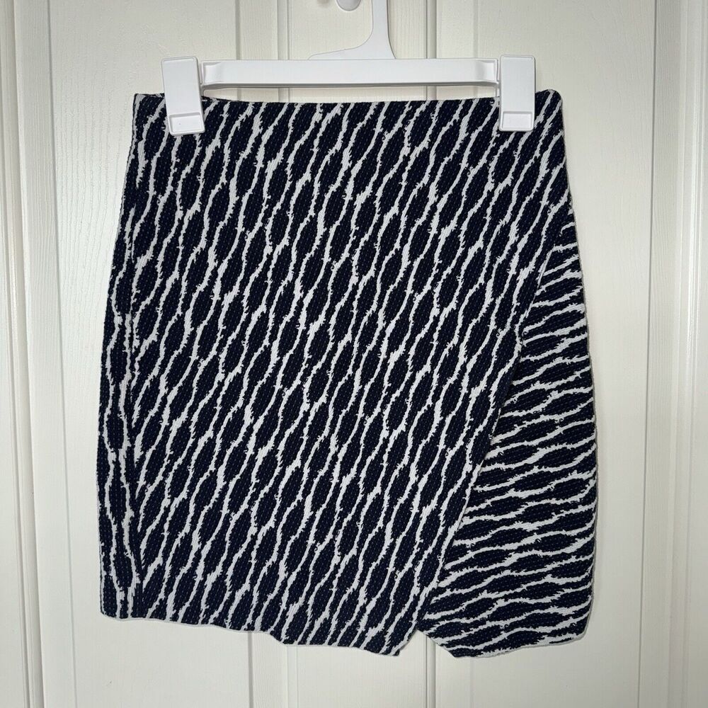 Ann Taylor Loft Women's Tulip Mini Skirt XS Navy White Geometric Pattern Casual